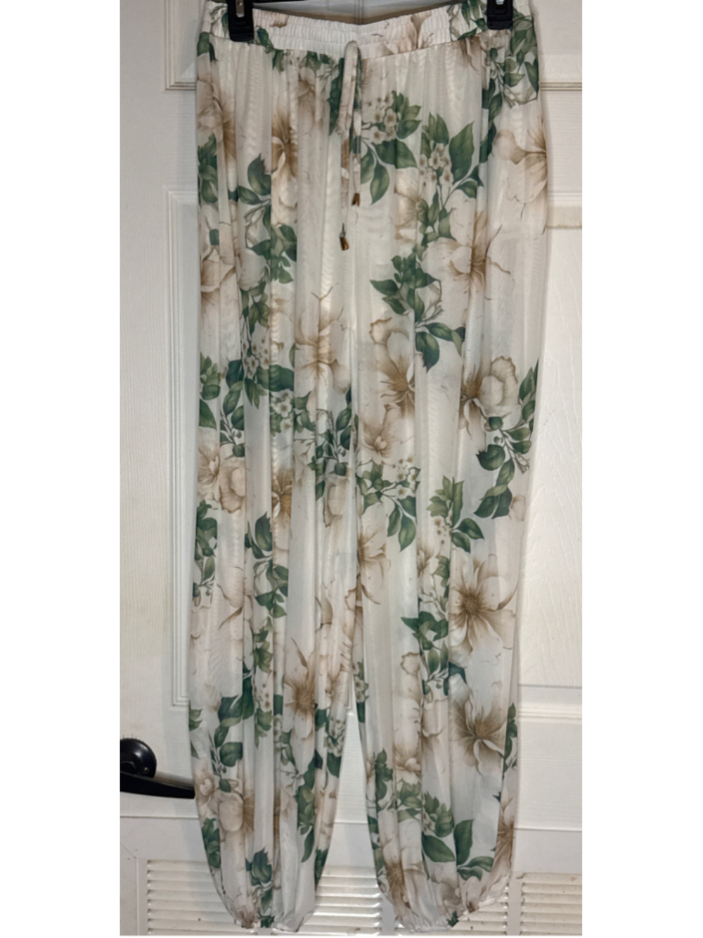 Lizette Collection Floral Jogger Pants Size M White Green